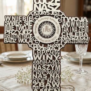 Drewniane Krzyże z Modlitwą „Ojcze Nasz” – wyjątkowa pamiątka Pierwszej Komunii Świętej