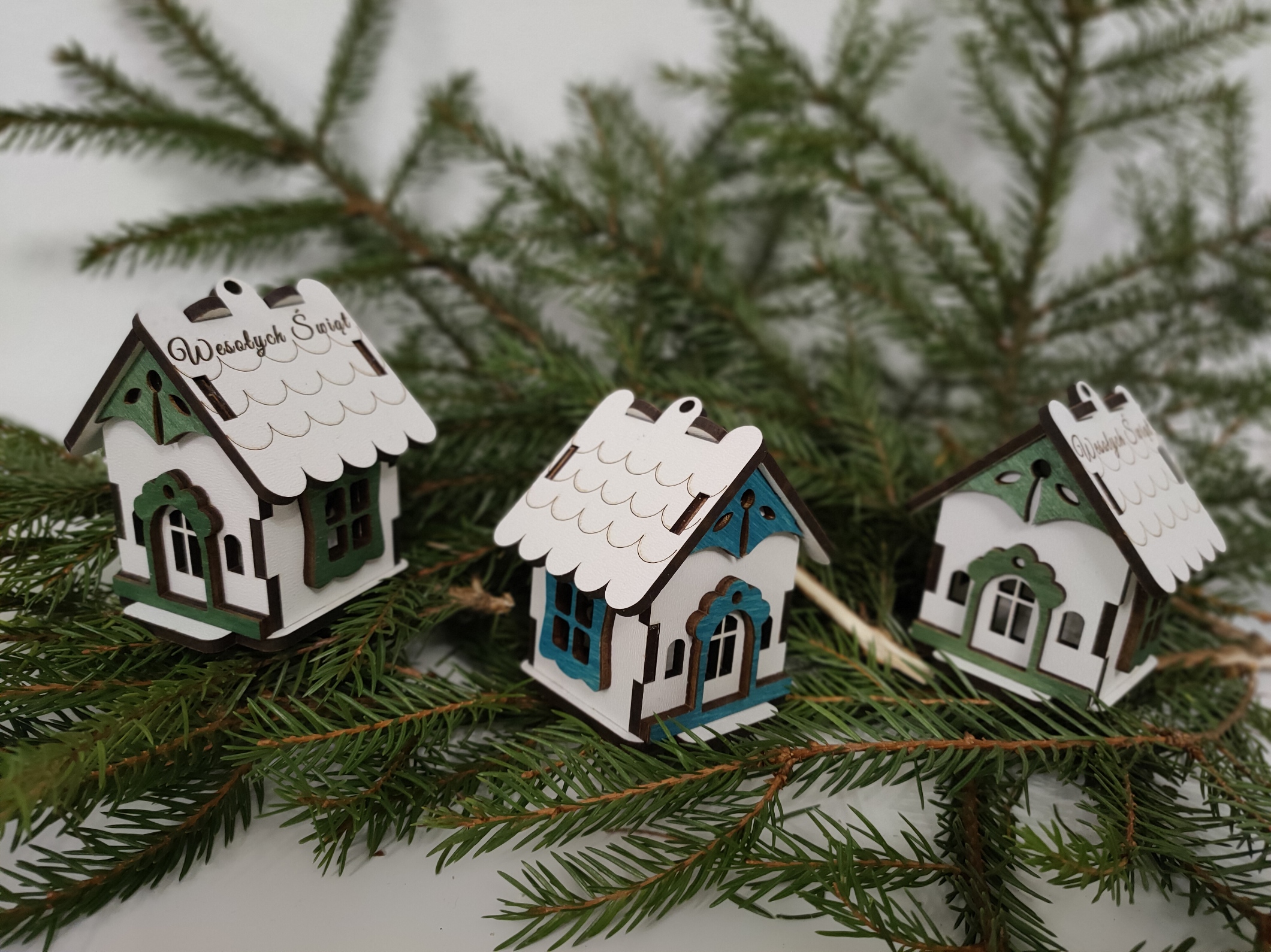 Domek bożonarodzeniowy - drewniana dekoracja - wypalane w drewnie - obrazek 4