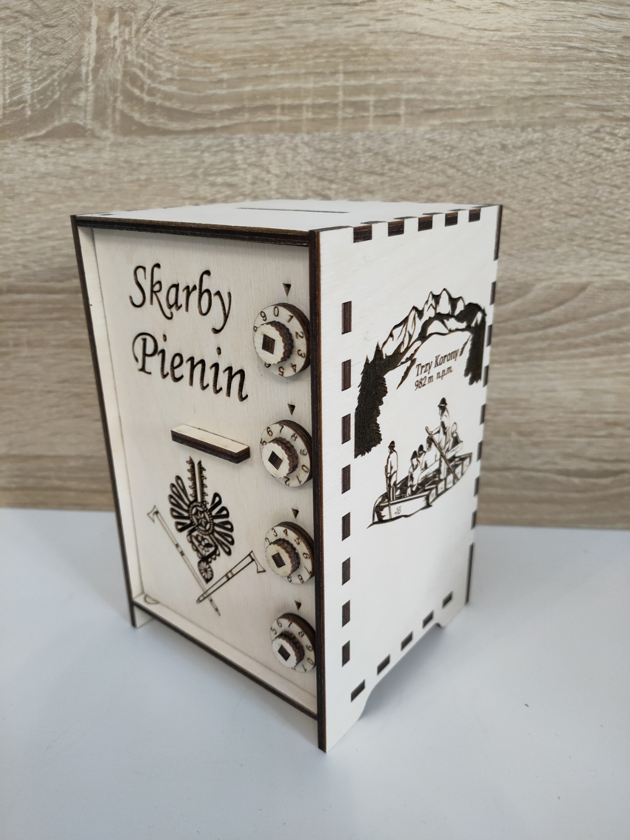 Drewniana skarbonka na szyfr - Pieniny - wypalane w drewnie