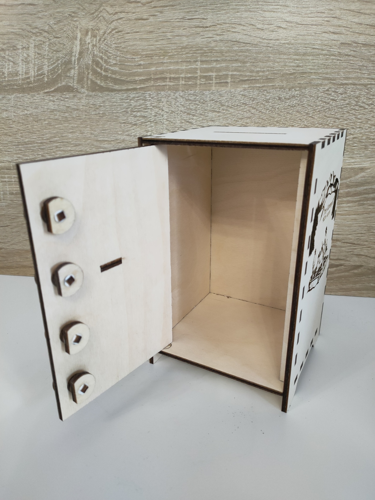 Drewniana skarbonka na szyfr - Pieniny - wypalane w drewnie - obrazek 5