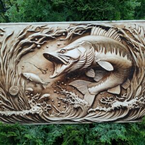 Szczupak w naturalnym środowisku - drewniana dekoracja na ścianę - wypalane w drewnie