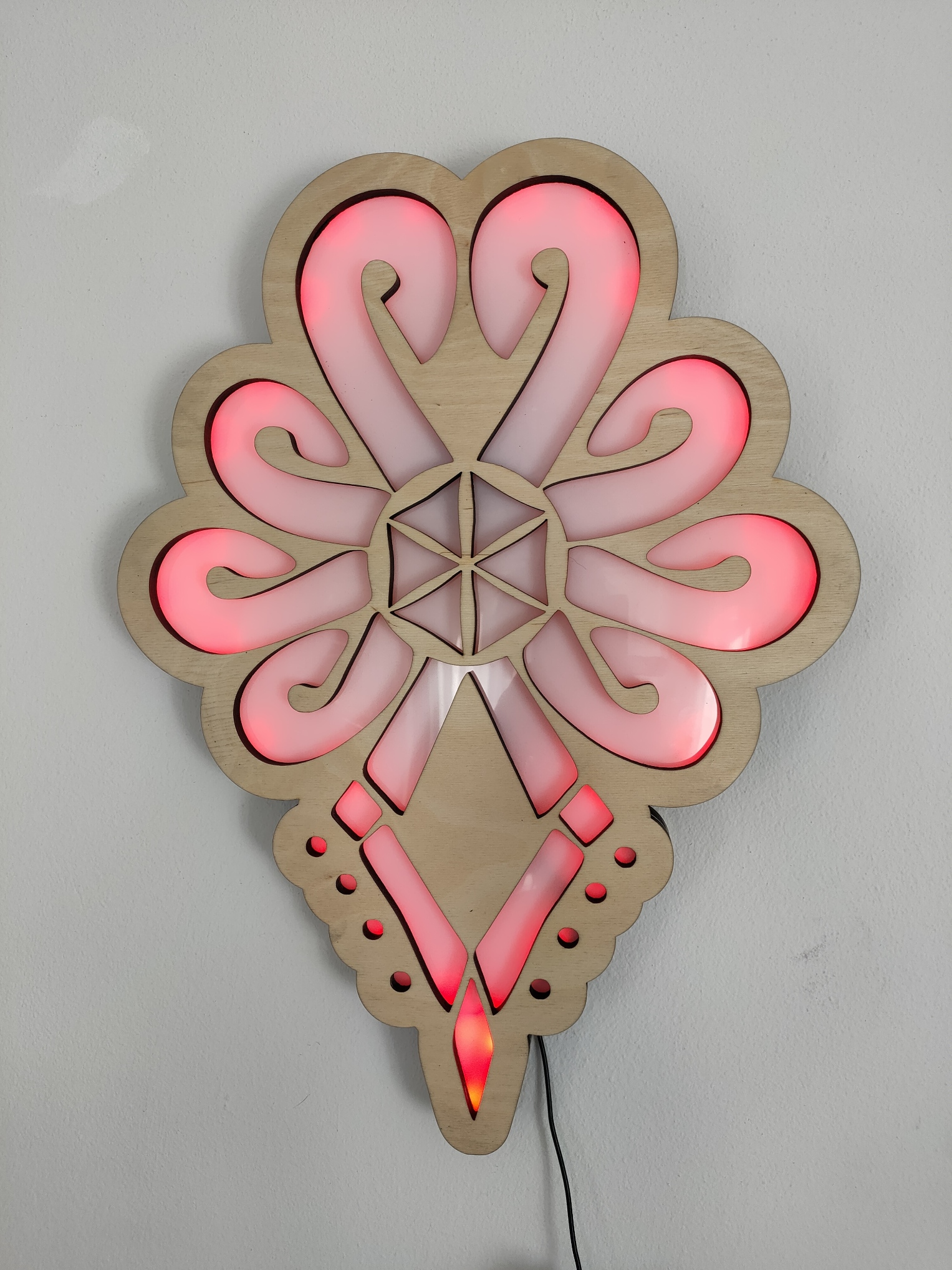 Parzenica RGB LED - Drewniana dekoracja na ścianę - różne kolory - obrazek 3